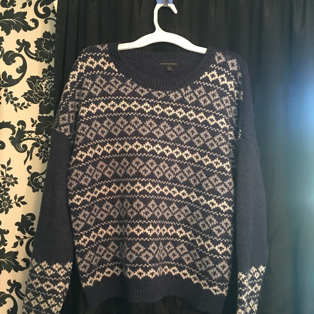 Thick navy white and cream sweater from Banana Rep